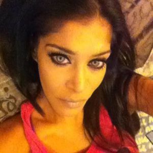 Meet your Posher, Dee